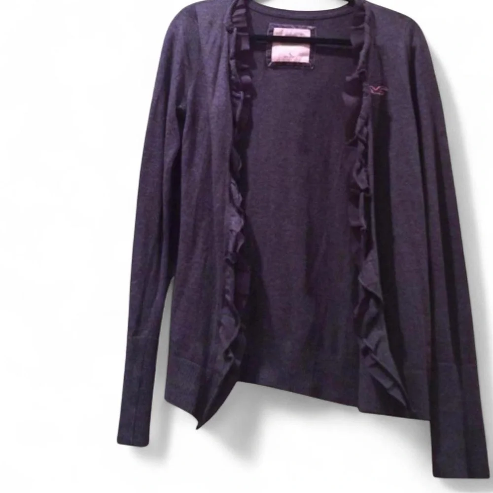 Hollister Co. VTG 2000s Women’s Preppy Dark Grey Open Ruffled Cardigan — LARGE